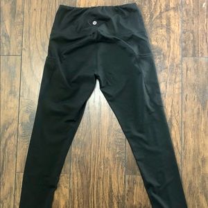 Lululemon high waisted 25” leggings size 6/Small good condition